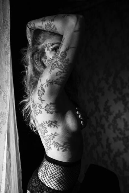 kunstfoto boudoir vitrage op huid